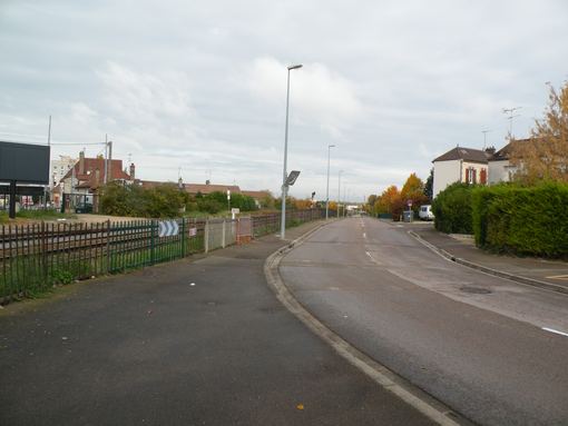  avenue Marie de Champagne longeant la voie ferrée